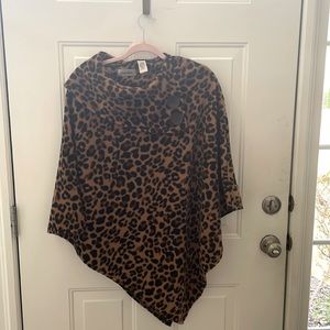 EUC - leopard 🐆 print shawl!
